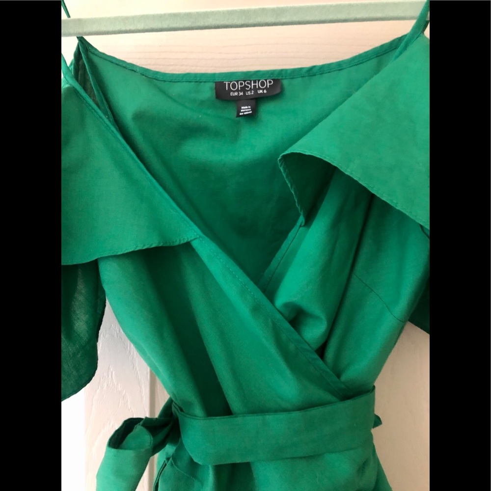 Top Shop Ruffle Cold Shoulder Wrap Top size 2 - Picture 5 of 7